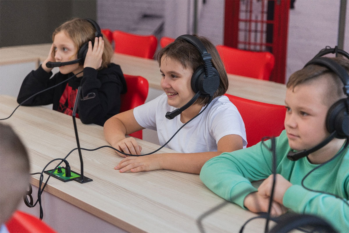 Nowoczesne technologie jako wsparcie dla uczniów ze specjalnymi potrzebami edukacyjnymi (SPE) i osób z niepełnosprawnościami (OzN).